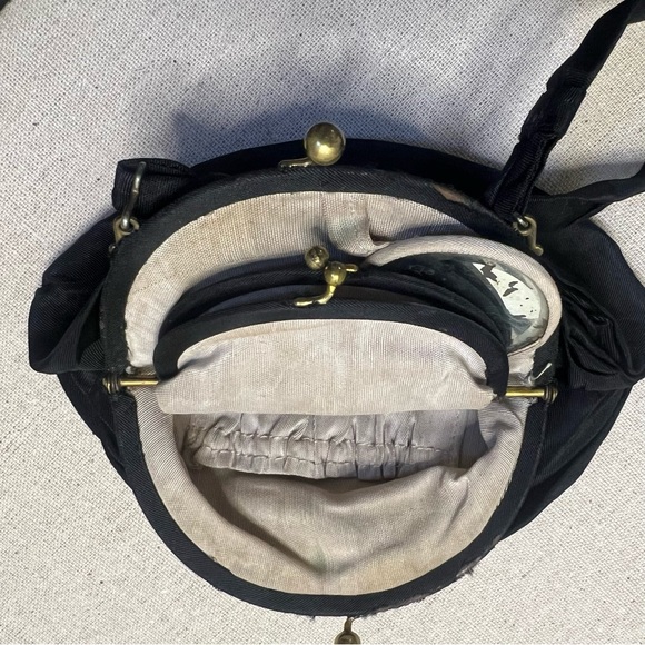Antique/vintage Victorian style small black clutch purse - Picture 6 of 6